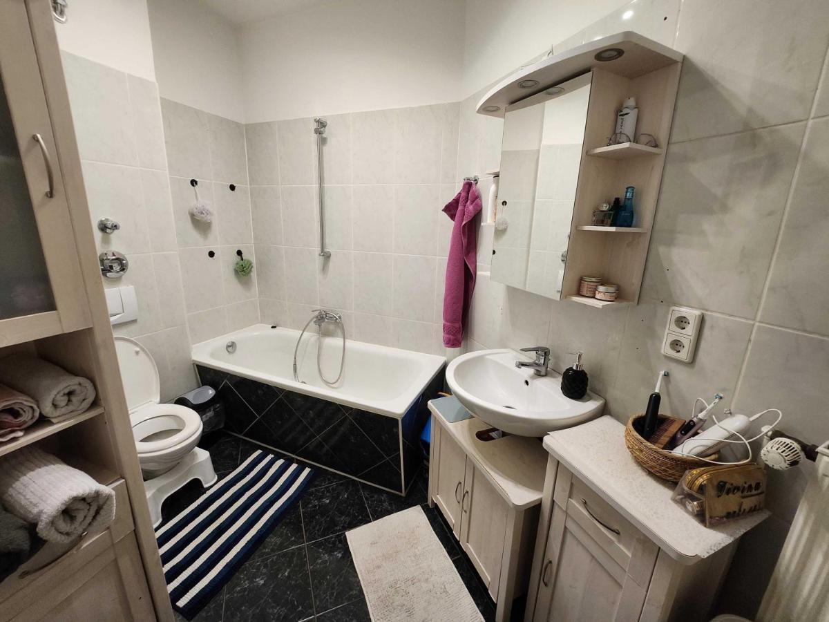 One Private Room Available In A Two Room Apartment In Tegel, Berlin Zewnętrze zdjęcie